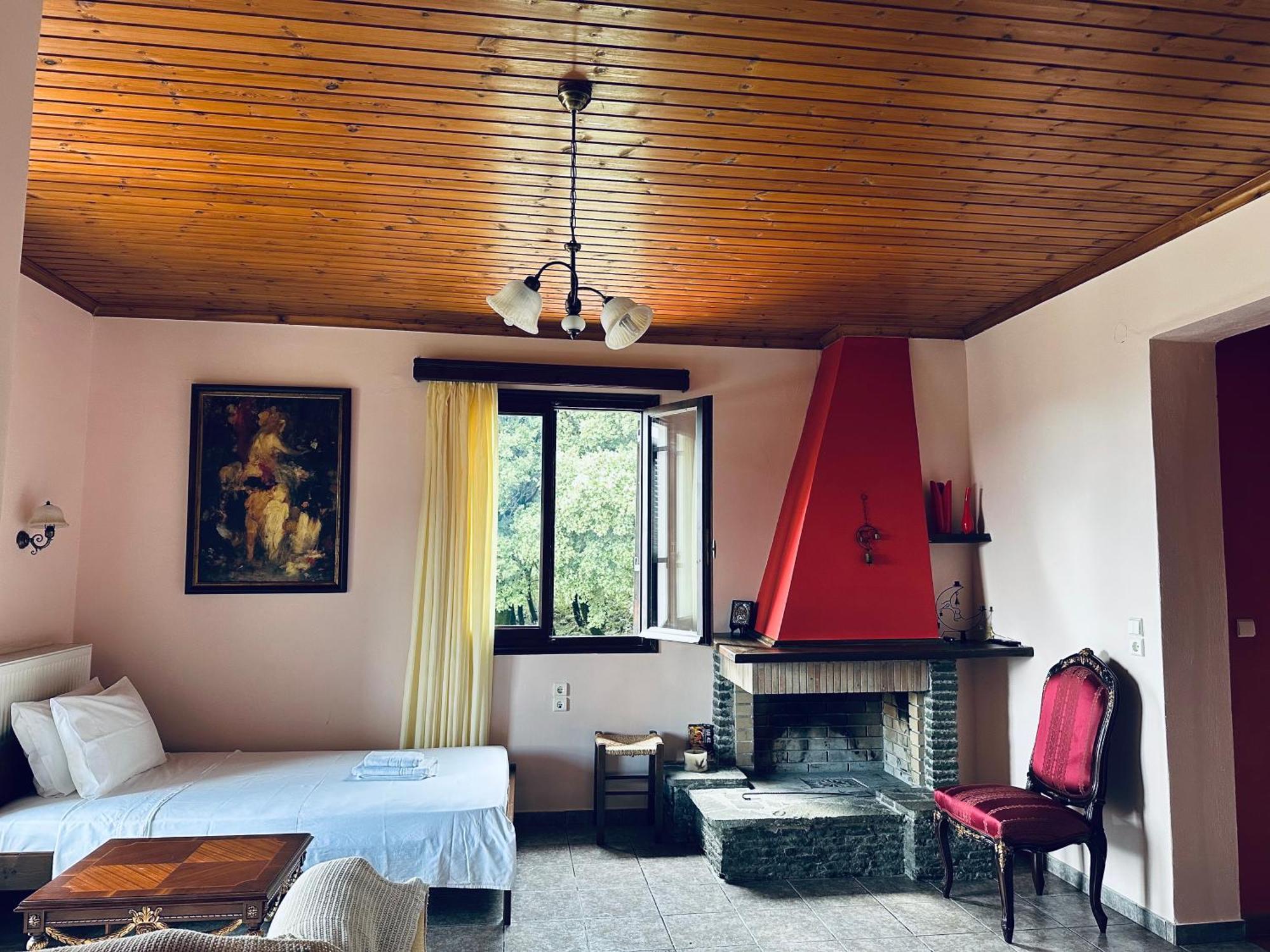 Panthoron Tzoumerka Spirits Vourgareli Bagian luar foto