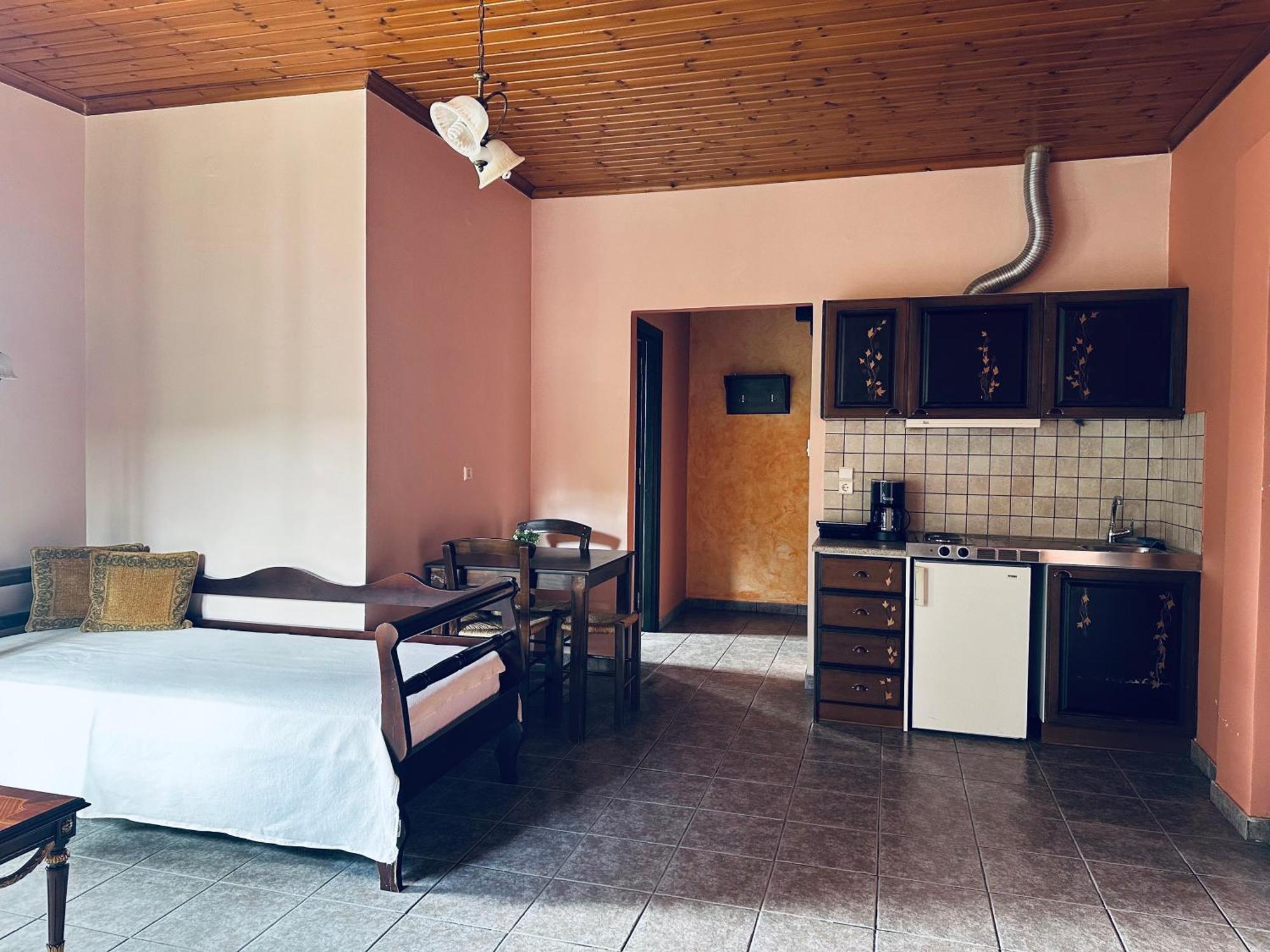 Panthoron Tzoumerka Spirits Vourgareli Bagian luar foto